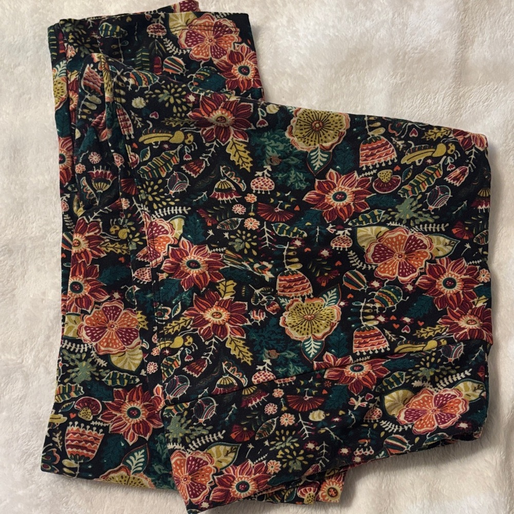 LuLaRoe Floral Leggings - Red, Green, Yellow on Black